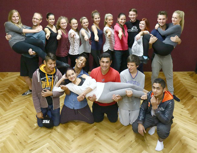 Taneční skupina v TC Královská